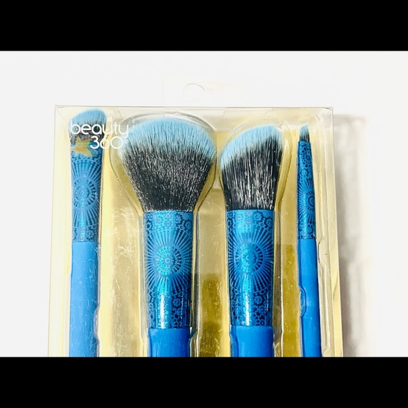 Fun Flair Brush Set of 4 - Picture 2 of 7